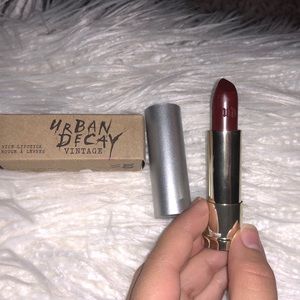 BRAND NEW URBAN DECAY LIPSTICK